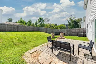 8207 Paw Valley Ln, Charlotte, NC 28214 - Photo 36