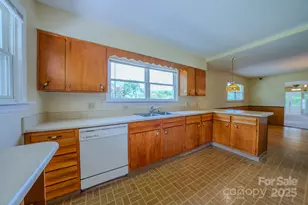 26 Big Cove Rd, Candler, NC 28715 - Photo 10