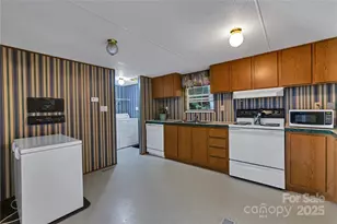 43 Goose Creek Rd, Swannanoa, NC 28778 - Photo 8