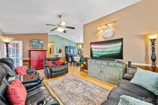 282 Sourwood Dr, Spruce Pine, NC 28777 - Photo 4