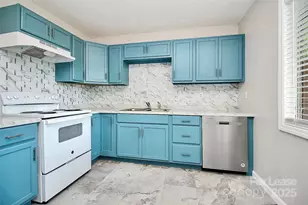 2244 English Dr, Charlotte, NC 28216 - Photo 8