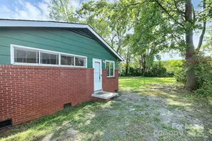 2244 English Dr, Charlotte, NC 28216 - Photo 26