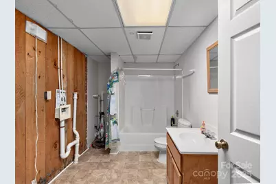 1001 Greenville Highway, Hendersonville, NC 28739 - Photo 6