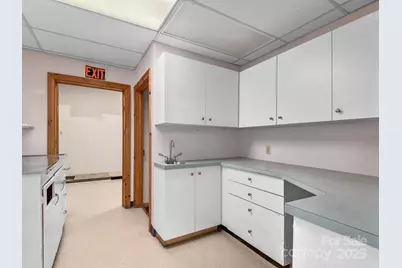 1001 Greenville Highway, Hendersonville, NC 28739 - Photo 12