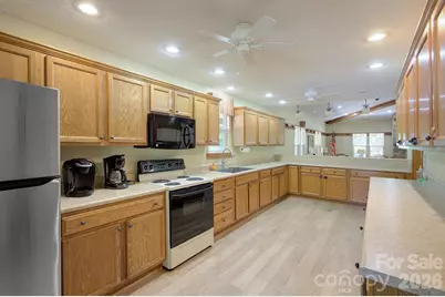 1104 Deermouse Way, Hendersonville, NC 28792 - Photo 28