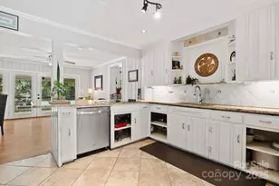 13833 Woody Point Rd, Charlotte, NC 28278 - Photo 16