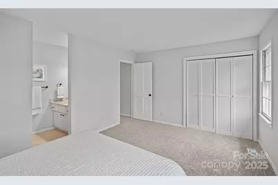 8414 Knights Bridge Road, Charlotte, NC 28210 - Photo 12