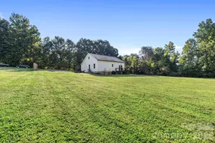 119 Con-Lee Dr, Olin, NC 28660 - Photo 8
