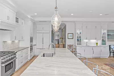 1500 Queens Road #104, Charlotte, NC 28207 - Photo 8