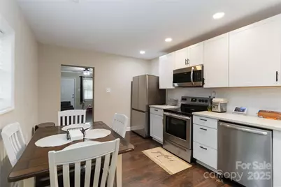 106 Robinson Avenue, Mount Holly, NC 28120 - Photo 6