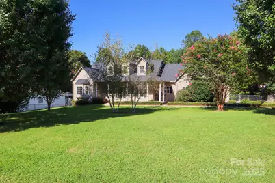 4106 Hemingway Drive, Hickory, NC 28601 - Photo 2