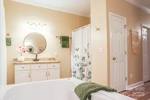 4106 Hemingway Dr, Hickory, NC 28601 - Photo 10