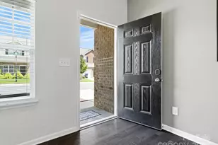 9333 Grand Valley Dr, Charlotte, NC 28213 - Photo 8