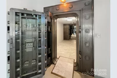 210 S Center Street, Statesville, NC 28677 - Photo 6