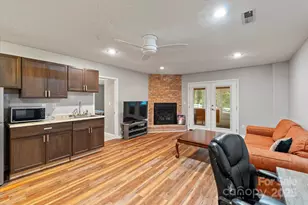 314 Sweetwater Hills Dr, Hendersonville, NC 28791 - Photo 30