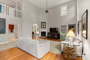 314 Sweetwater Hills Dr, Hendersonville, NC 28791 - Photo 8