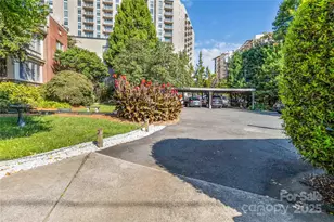 811 E Morehead St, Charlotte, NC 28202 - Photo 34