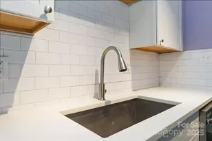 811 E Morehead St, Charlotte, NC 28202 - Photo 12