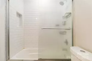 811 E Morehead St, Charlotte, NC 28202 - Photo 16