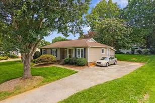 2624 Castlewood Dr, Gastonia, NC 28056 - Photo 2