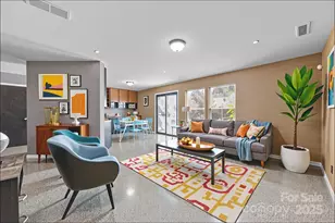 4324 Eaves Ln, Charlotte, NC 28215 - Photo 2