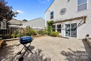 4324 Eaves Ln, Charlotte, NC 28215 - Photo 16