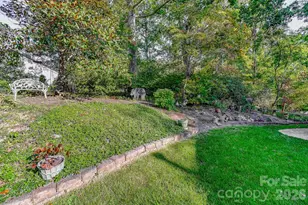 75 S Black Oak Dr, Asheville, NC 28804 - Photo 32