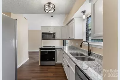 1635 20th Avenue Court NE, Hickory, NC 28601 - Photo 8