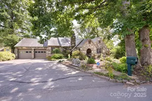 115 Oakland Rd, Asheville, NC 28801 - Photo 2