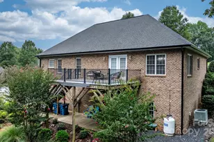 1158 Waterford Dr, Hickory, NC 28602 - Photo 24