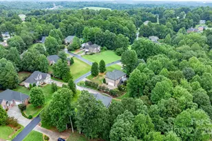 1158 Waterford Dr, Hickory, NC 28602 - Photo 30