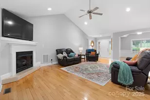 1158 Waterford Dr, Hickory, NC 28602 - Photo 6