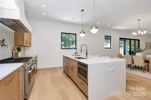 2209 Norcross Pl, Charlotte, NC 28205 - Photo 18