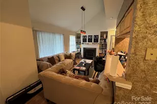 2564 Carya Pond Ln, Charlotte, NC 28212 - Photo 4