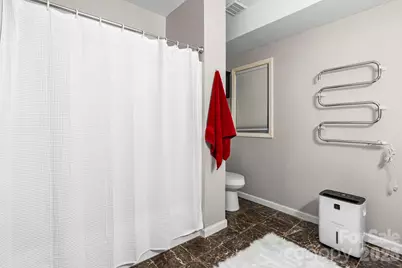 1801 Twin Ponds Drive, Hickory, NC 28602 - Photo 26