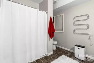 1801 Twin Ponds Dr, Hickory, NC 28602 - Photo 26