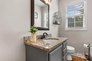 1801 Twin Ponds Dr, Hickory, NC 28602 - Photo 16