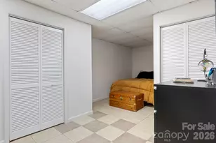 1801 Twin Ponds Dr, Hickory, NC 28602 - Photo 28