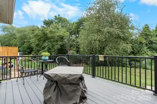 1801 Twin Ponds Dr, Hickory, NC 28602 - Photo 36