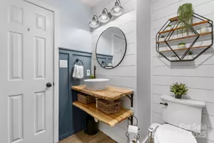 1801 Twin Ponds Dr, Hickory, NC 28602 - Photo 18