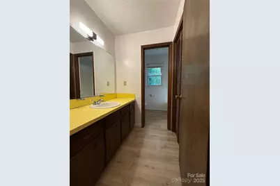 1122 Bridges Street, Shelby, NC 28150 - Photo 8