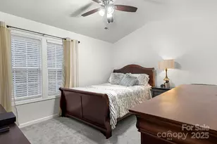 8211 Carob Tree Ln, Charlotte, NC 28215 - Photo 8