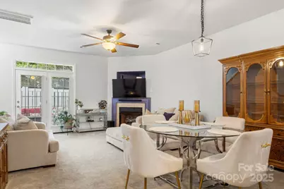 8211 Carob Tree Lane, Charlotte, NC 28215 - Photo 4