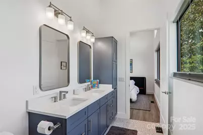 55 Laurel Spring Lane, Hendersonville, NC 28739 - Photo 18