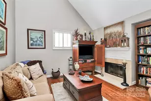 10335 John's Towne Dr, Charlotte, NC 28210 - Photo 12