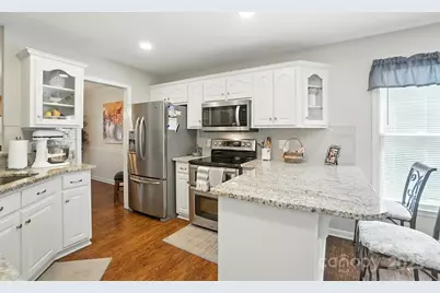 8877 Oldenburg Drive, Mount Pleasant, NC 28124 - Photo 4