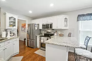 8877 Oldenburg Dr, Mount Pleasant, NC 28124 - Photo 4