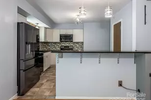 39 Golden Oaks Ln, Fletcher, NC 28732 - Photo 12