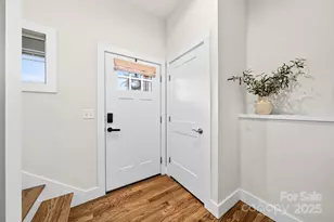 224 Oak Mdw Ln, Asheville, NC 28804 - Photo 6