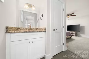 224 Oak Mdw Ln, Asheville, NC 28804 - Photo 32